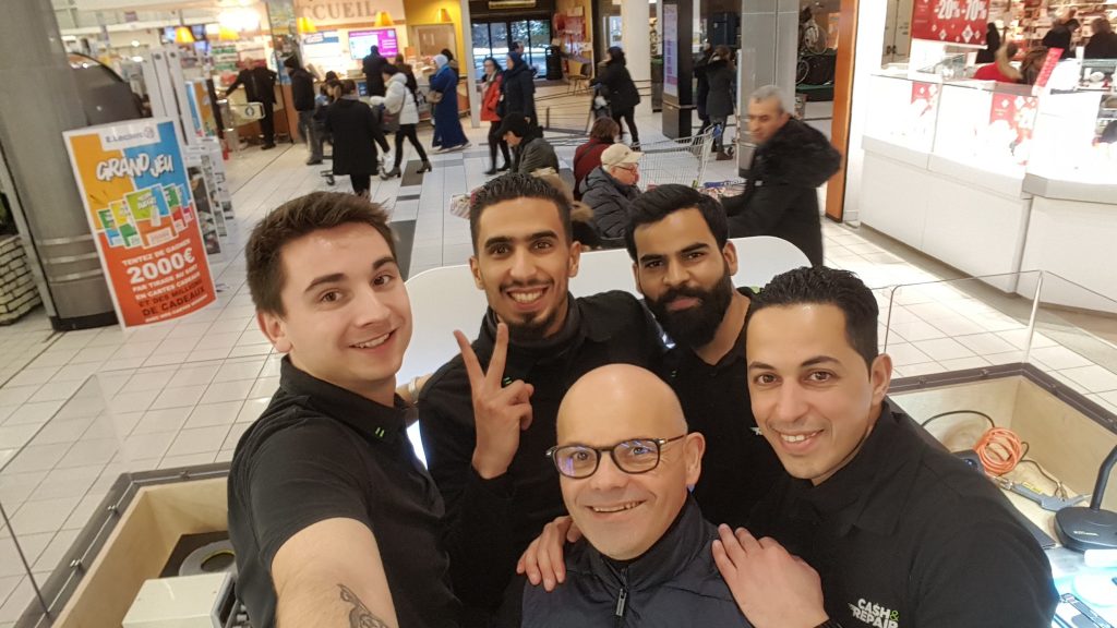 clichy sous bois franchise cash and repair