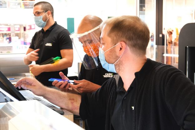 réparation portable la roche sur yon